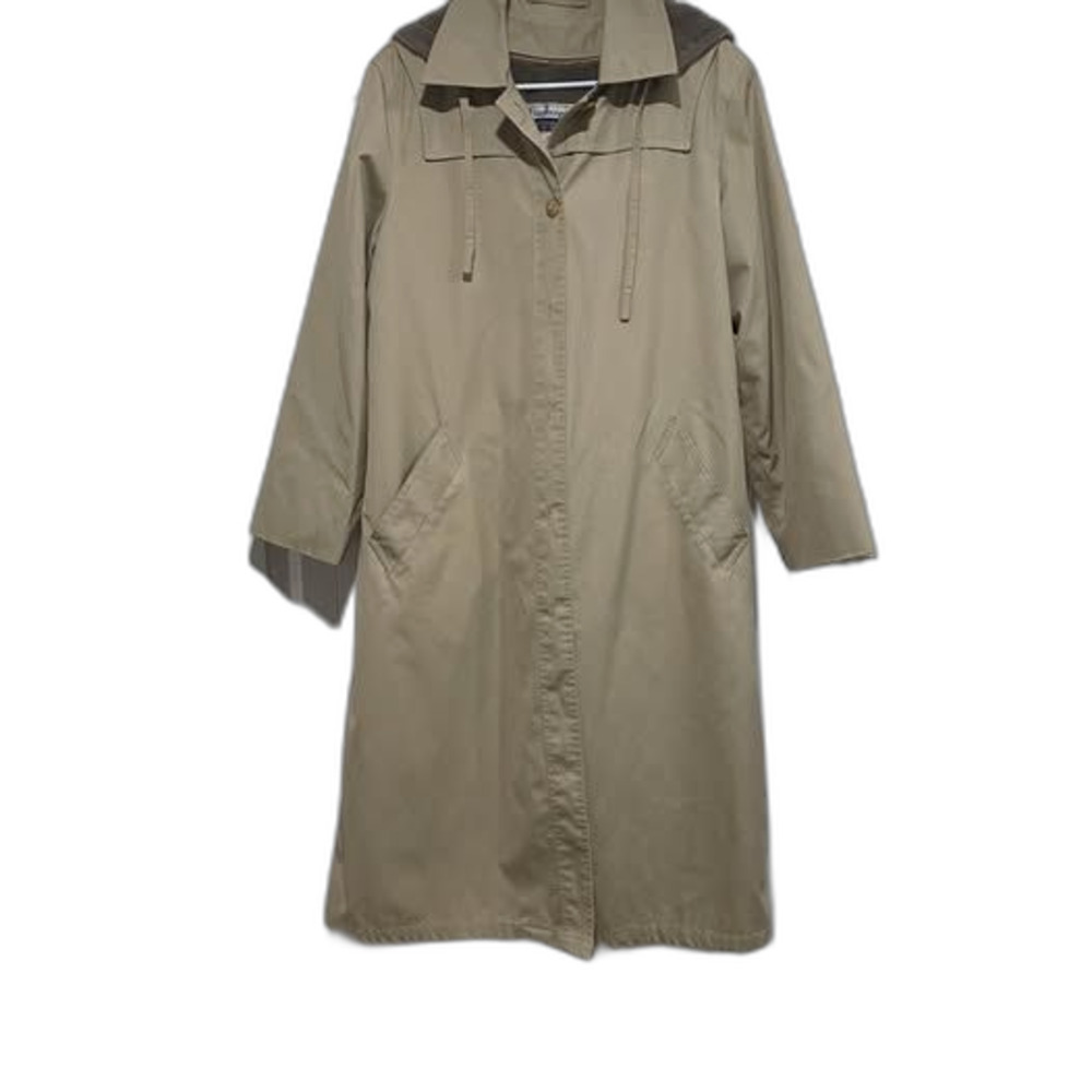 Quality Ladies Raincoat/Overcoat - Vintage